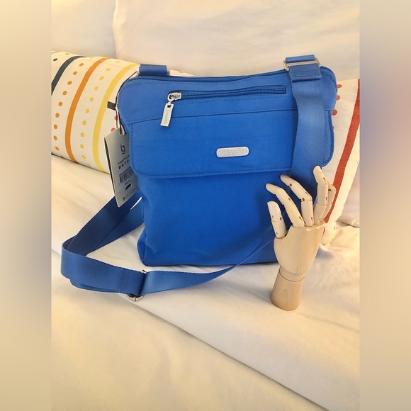🪆New-with-tags! Light Blue Baggallini  Crossbody Travel Purse - Picture 9 of 13